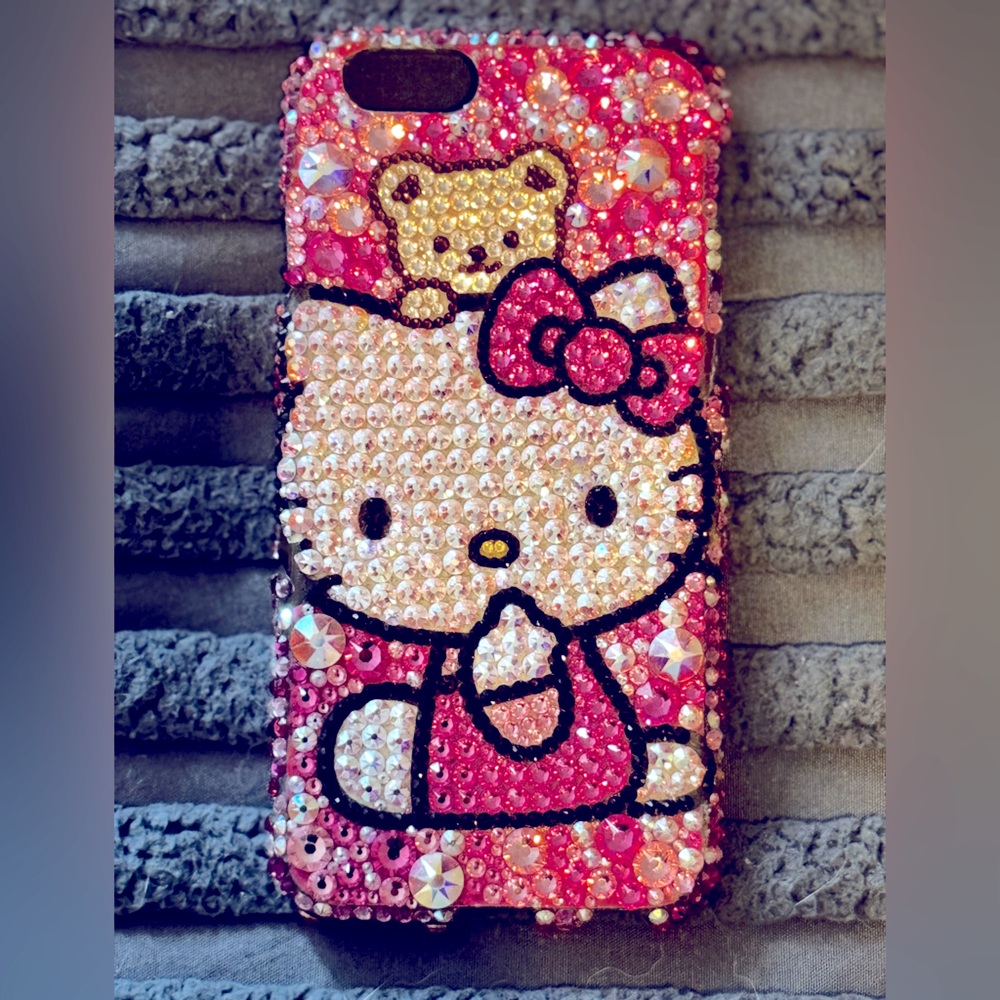 Never Used Savarski crystals Hello Kitty Case for iPhone6